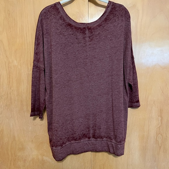 1X Maurices embellished 3/4 length sleeve tee - Picture 2 of 5